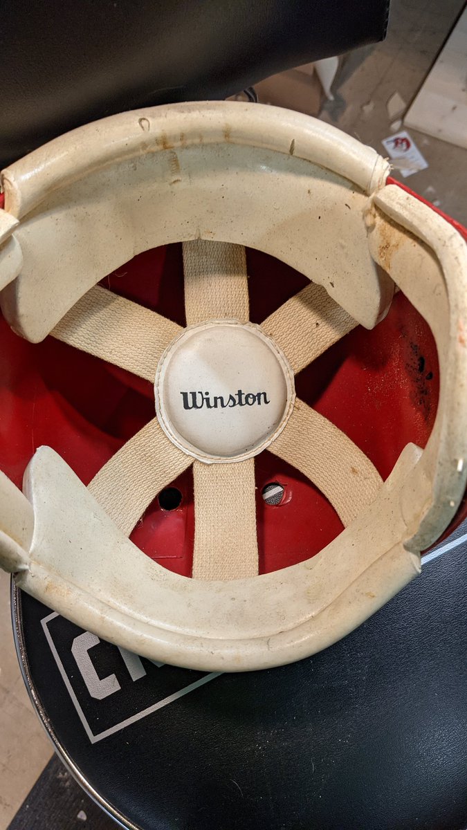 𝙃𝙚𝙡𝙢𝙚𝙩 𝘼𝙙𝙙𝙞𝙘𝙩 tweet media