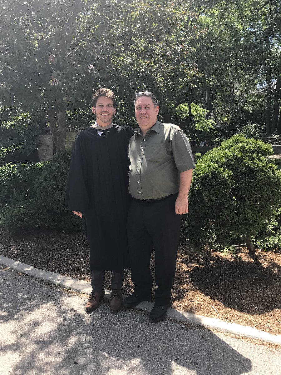 Happy birthday today to the Twitter legend <a href="/lobbyspearlz/">Mark Lobsinger</a> #bigdog