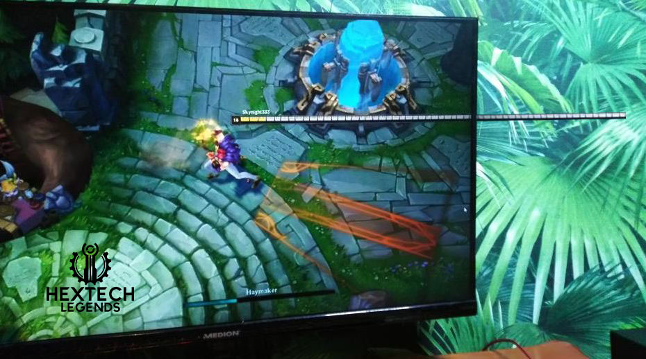 HextechLegends's tweet photo. Cuando vas Sett con Armadura Pétrea y te fedean 
#League_of_Legends #lol #LeagueOfLegends #funny #memes #SETT #vastaya #escudo #LeaguePartner https://t.co/BLVPEKMfbI