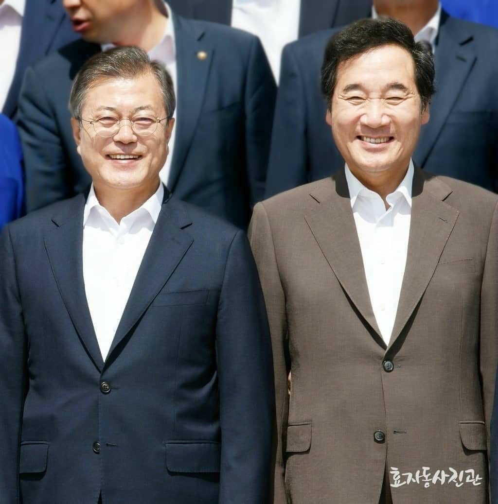 dodam_sodam_'s tweet photo. 나는 이낙연 당대표님을 지지합니다.
문재인 정부의 정체성과 시대 정신을 계승할 분은 이낙연 당대표님입니다. 이낙연 대표님 힘내세요! 지지합니다! https://t.co/NqQ1IzjTrh