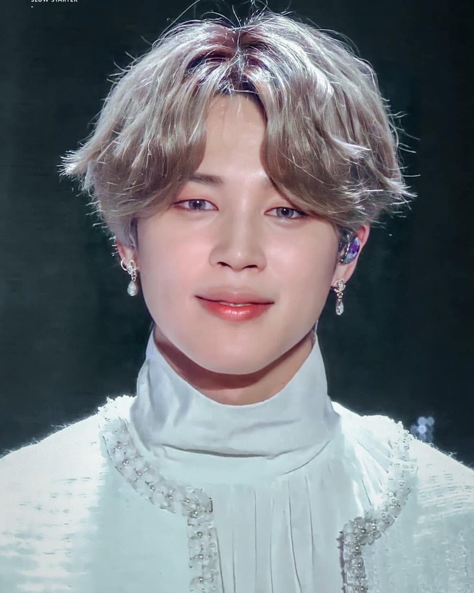 asw_queen's tweet photo. 지민아!!! 🥺 걱정 하지마 우리는 당신을 영원히 사랑합니다  우리는 당신을 신뢰합니다  당신은 강합니다 나는 당신을 너무 사랑합니다 😚💜 #jimin 

#jiminyouareperfect
#jimindeservebtter
#2021withjimin
#jiminweloveyou
#kurdisharmy
#BTS #bts 
#welovebts

My Angel 🥺😇💜 https://t.co/IyLqwfX9xj