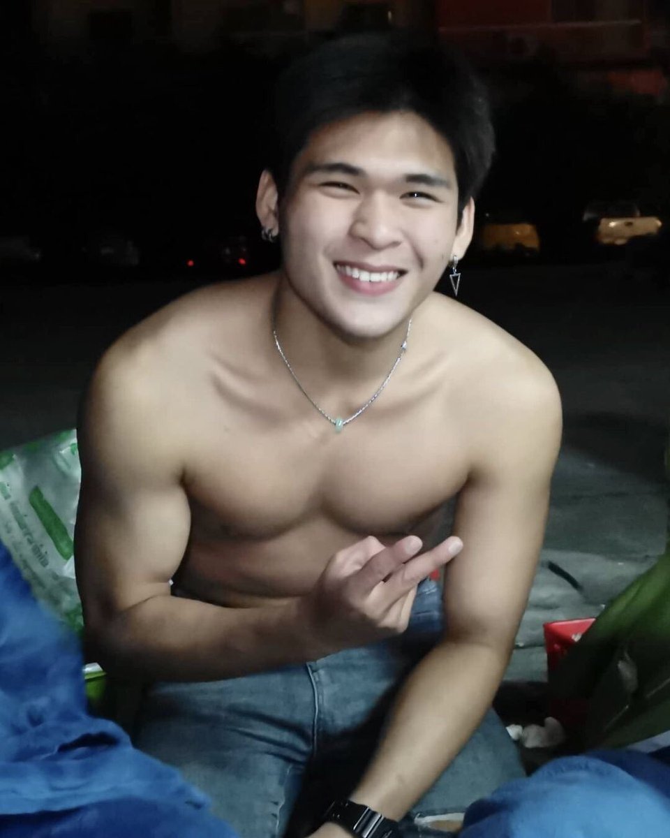 theshabar's tweet photo. ยิ้มขนาดนี้ คนดีอย่างได้อะไร 😀😁😜 lll ig : night_cei #เสพติดผู้ชาย @theshabar2 https://t.co/9TN4pg4mMS