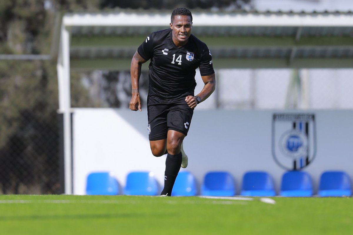 📸 | Un 🚂 cargado de ilusiones...

🔜 #Clausura2021 🙌⚽

#teQuieROgallos