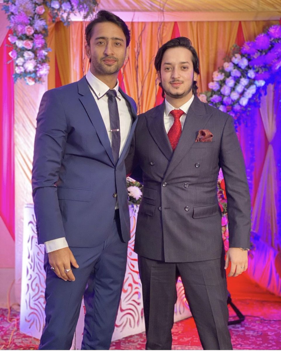 In between work and his busy schedule  @Shaheer_S had done the responsibilities of a good brother attended his brothers wedding in Jammu & shared a bit of his personal life with his fans #ShaheerSheikh  #SplendidShaheerSheikh