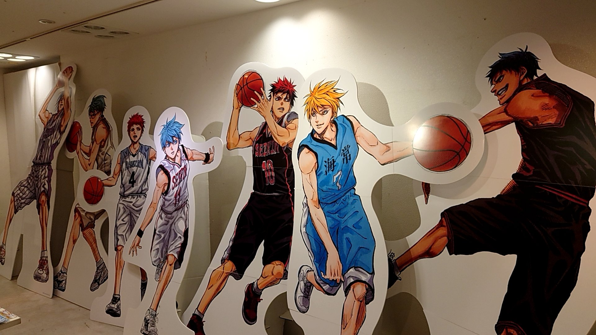 ジャンプショップ Jump Shop 公式 期間限定札幌店開催中 いよいよ明日 1 4 月 まで 最終日は18時まで 札幌パルコ 7階 スペース7 毎日先着0名様限定 1会計1 0円 税込 以上お買い上げのお客様に オリジナルステッカー を1枚プレゼント