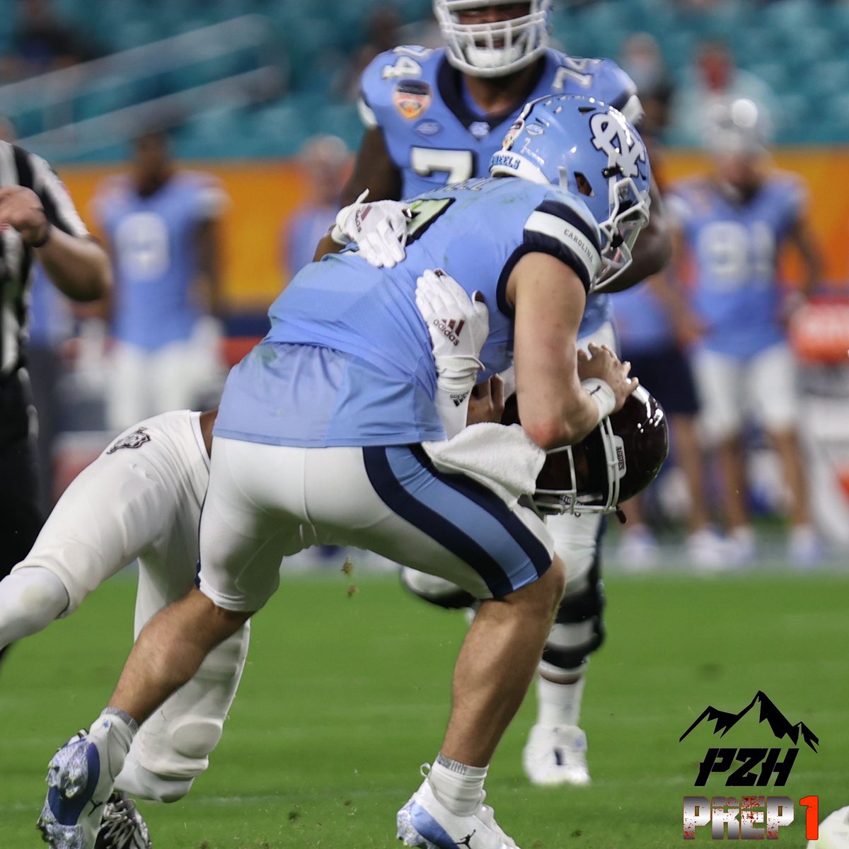 Visuals ➲ from the 87th #CapitalOneOrangeBowl in South Florida🌴 @AggieFootball #GigEm 🆚 @TarHeelFootball #GoHeels 📸 @thatgueropaul (El Paso, TX)