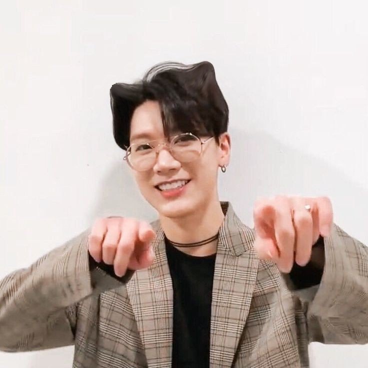 มีใครลืมเก็บหูรึเปล่าน้าาา #⃝TEN