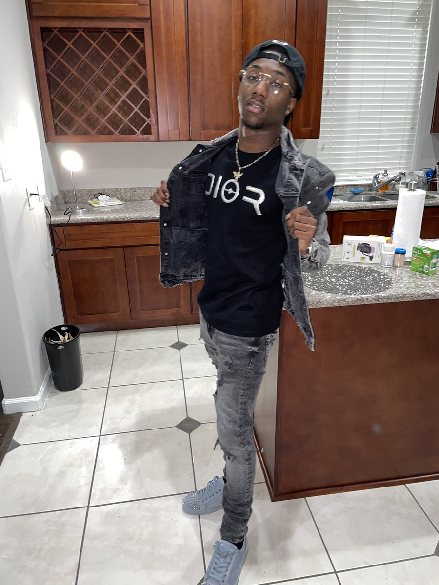 2021 is a new journey I must win 🖤🙏🏾