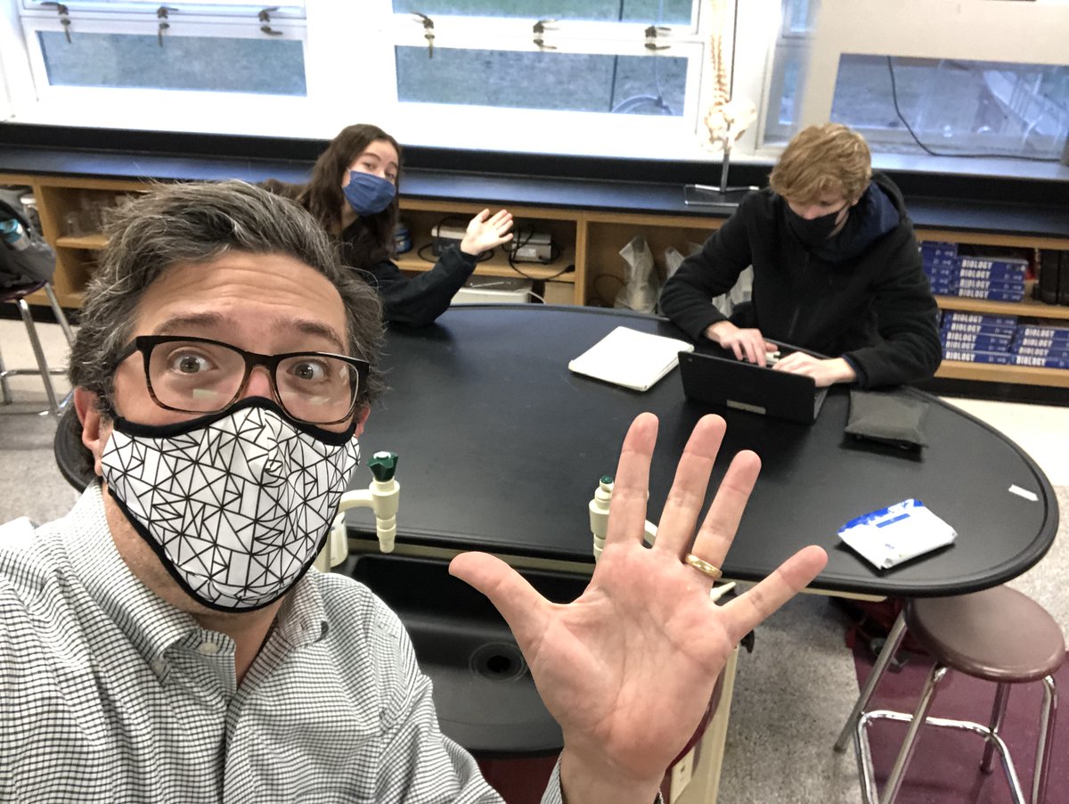 VHSYearbook2020's tweet image. Looking at the pictures taken in school while in hybrid. To every teacher and student out there you are amazing! Everyday is different but the one thing that stays the same is you show up. Keep showing up! We got this!