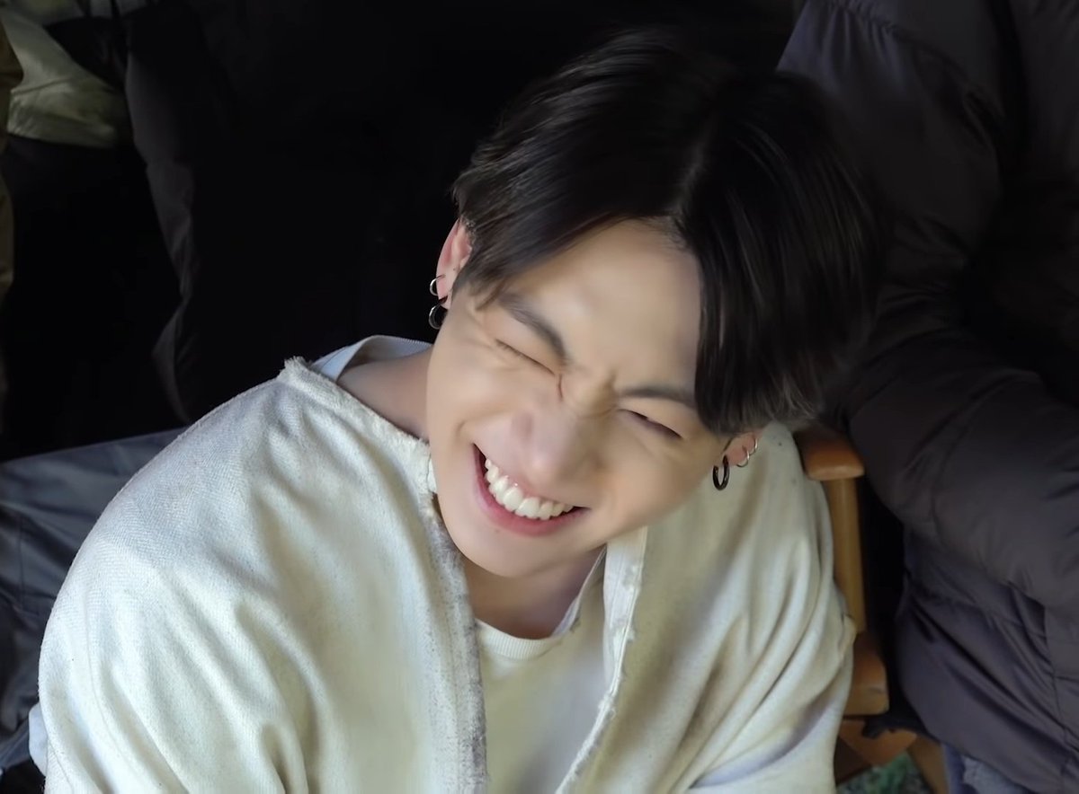 jkvlms's tweet photo. pls look at him , this is too much cuteness 🥺🥺🥺 https://t.co/bl2exYuAUM