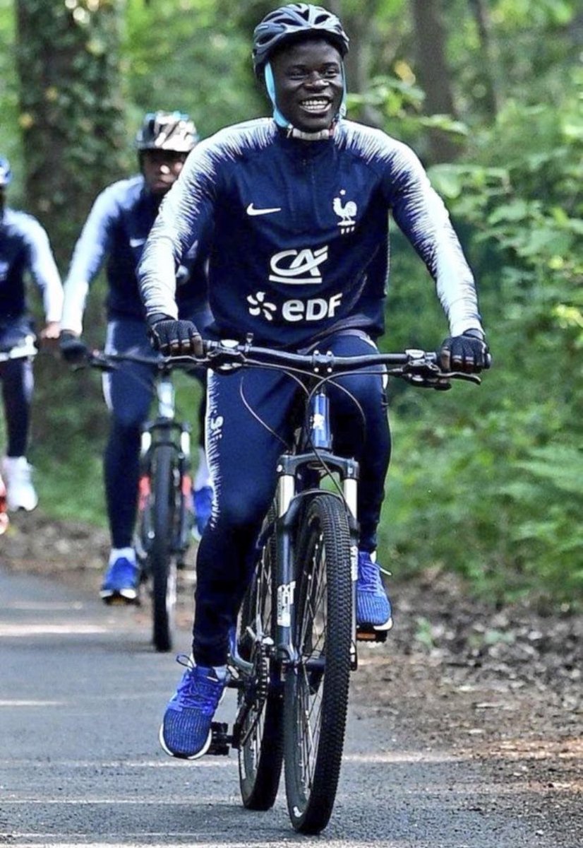 A Thread on funny pictures of Ngolo Kante: