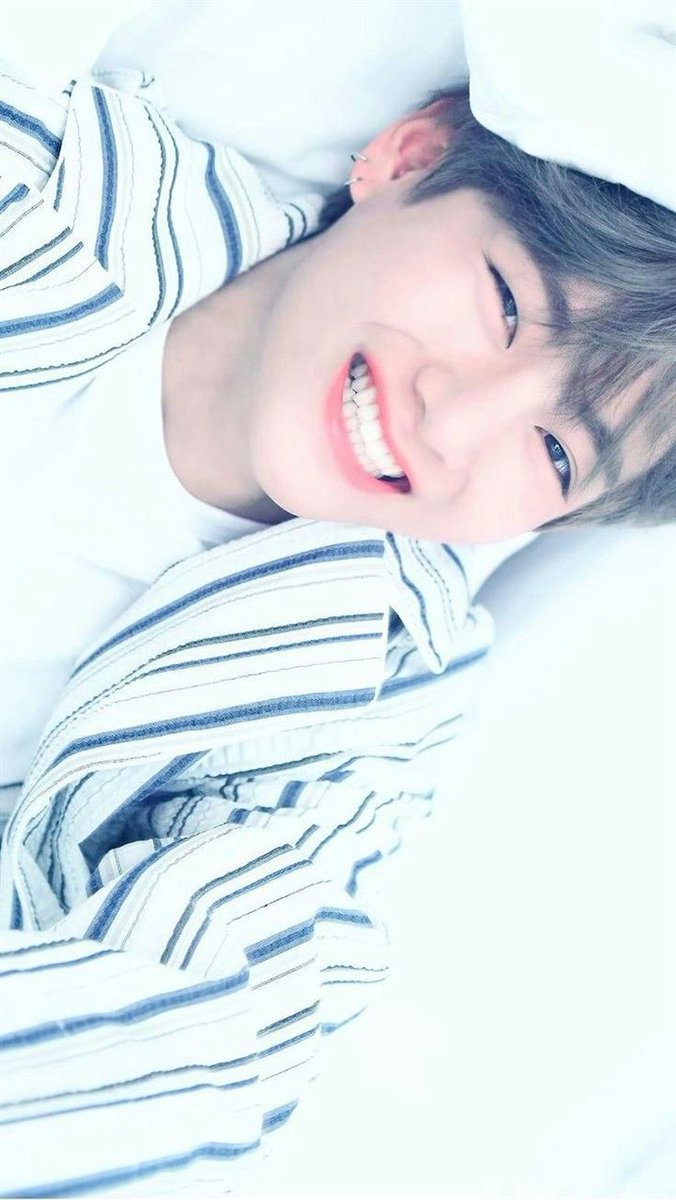 SoeSintSintWai1's tweet photo. Tae Tae is so cute
I love your everything
My lovely tae tae
#Vlovely
#Vgenius
#Vvoiceissogood
#VHandsome
#Vcute
#VPERFECT https://t.co/7vKlDx4oY2