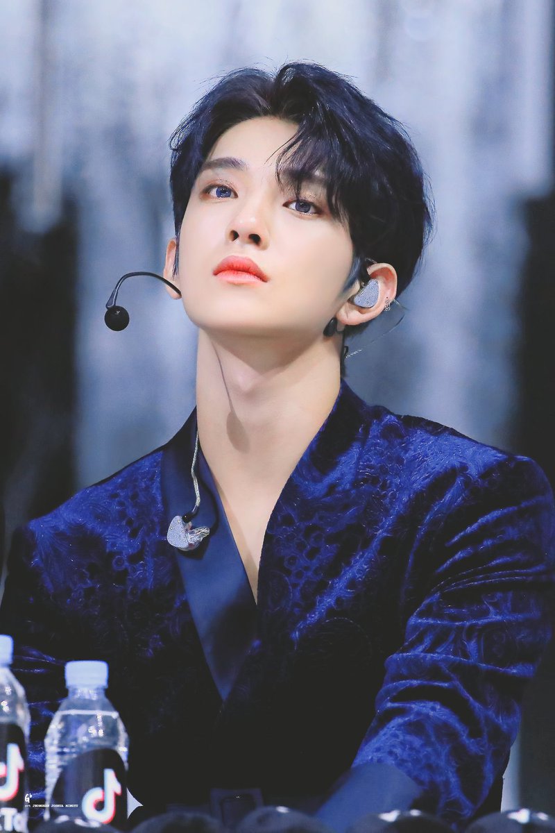 사랑해..
나 2019년의얼굴을미친듯이사랑해
당장타임머신개발해..