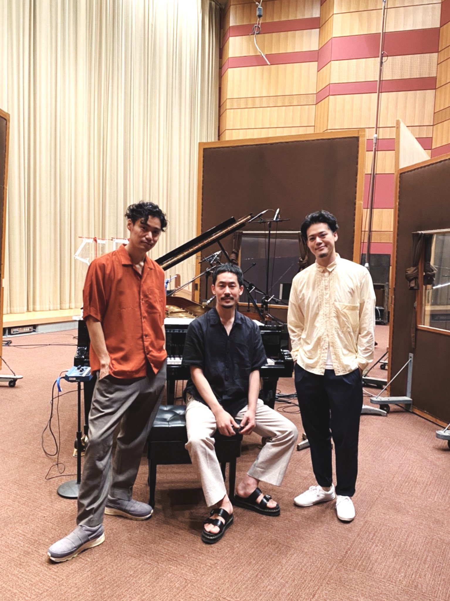特選　名曲アルバム　浜辺の歌　シール帯　CD Amazon.co.jp: 浜辺の歌～日本のメロディー: ミュージック