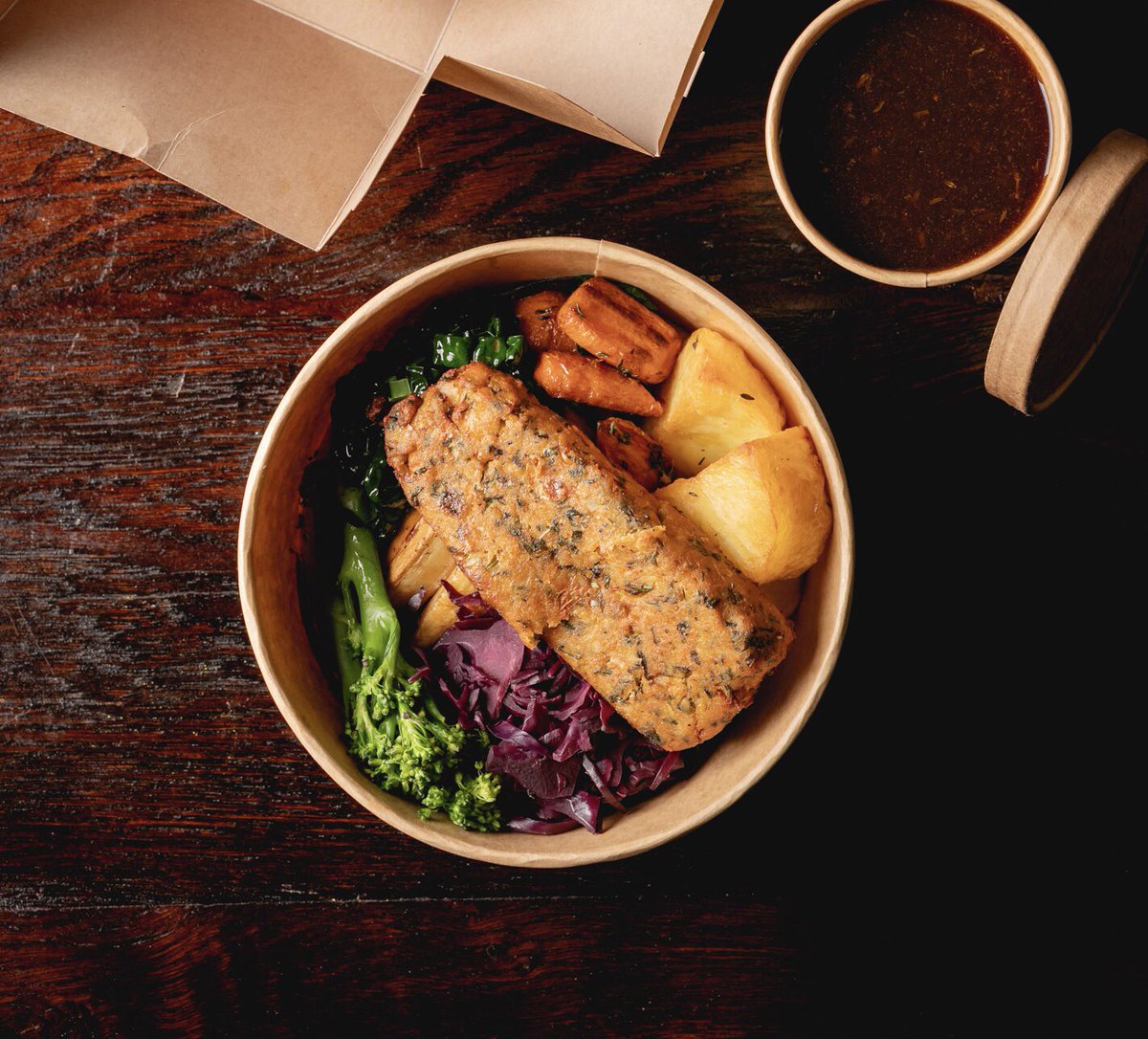 It’s Sunday, it’s <a href="/veganuary/">Veganuary</a> and this is the Dirtee Vegan Roast... delivered straight to the front doors of Brighton via those lovable delivery pirates at <a href="/ubereats_uk/">Uber Eats UK</a> 🌱
Order 👉 tinyurl.com/yck63ud4