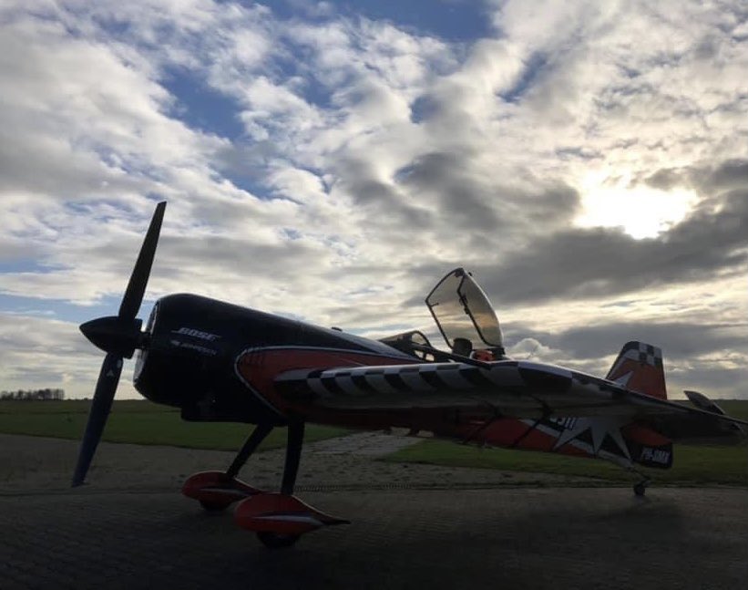 First flight of the year, spring weather <a href="/texelairport/">Texel Airport</a> . Never miss an opportunity 🤙
Happy New Year🚀

#dutchrush #flytoinspire #whyifly #texelmomentje #texelgevoel #squadonamission #flygooddontsuck #radialengine #mtpropeller #sukhoi26 #extremeflghts #happynewyear #happy2021