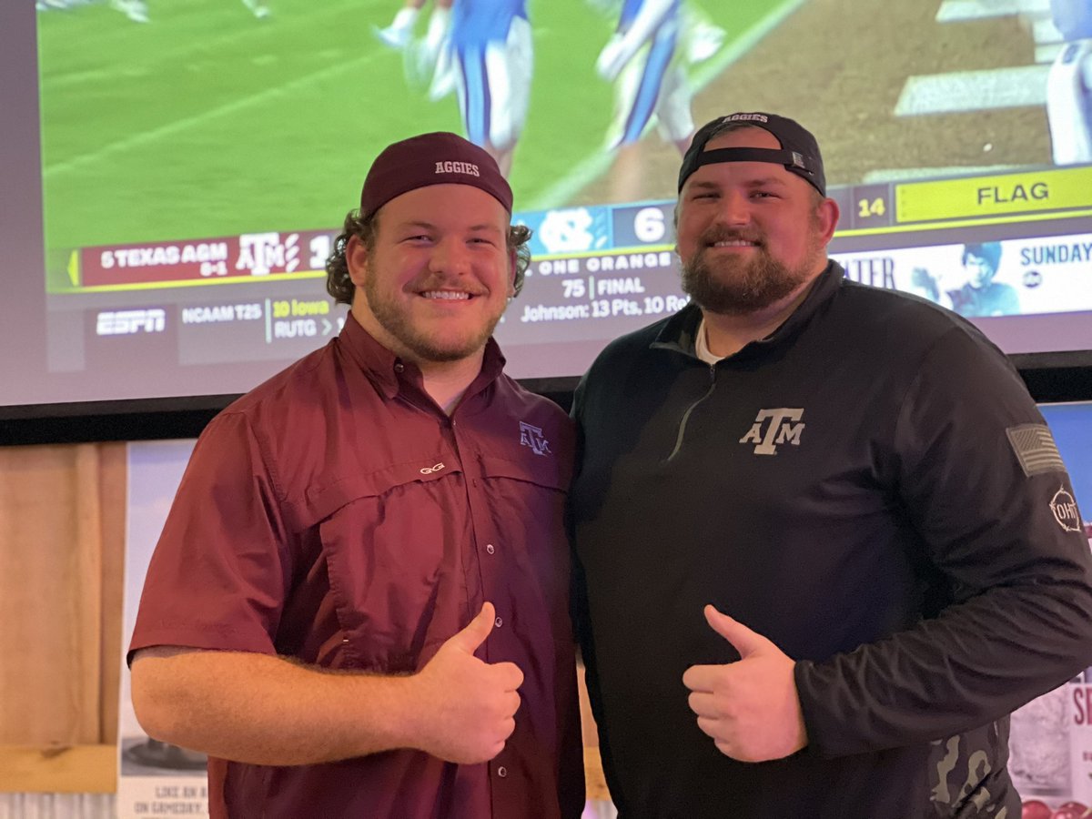 R_Brauninger's tweet photo. Texas A&amp;M signee Bryce Foster and his brother Braden Meador are all smiles after watching an Aggie Orange Bowl win at @smitty_ks in south College Station. https://t.co/NEag19njce