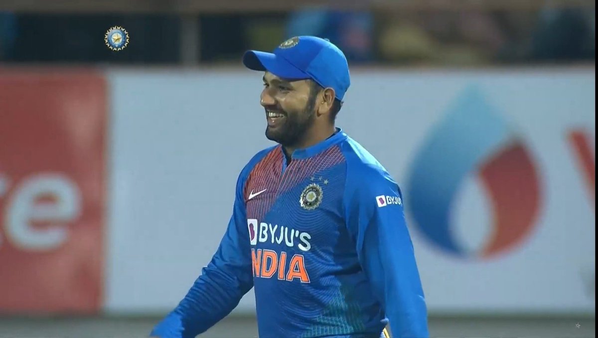 MIFCKARNATAKA's tweet image. Always we stand with our captain
#IStandWithRohit 🙌 @ImRo45