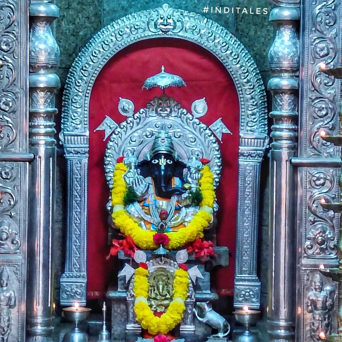 #PanajiTales - Since pandemic is not letting me travel, I walk around my city discovering something new every day. Starting this thread with Varada Ganapati temple in the #Panaji Mahalakshmi temple complex. #travel #backyardtravel