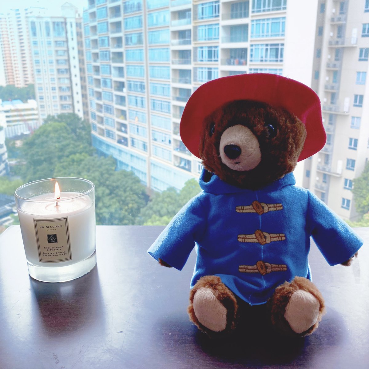 若干の雨☔️
今日もお家時間なので久々にロウソク焚いてみた🕯
火事が怖いので、ずっと目を離せないw
#パディントンベア　🧸