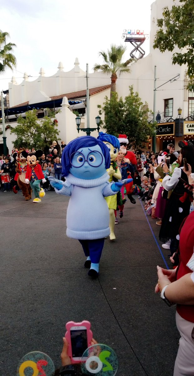 Cecid_3's tweet image. A year ago today we were at @Disneyland... 😞 I&apos;m sorry but I fckn miss it! 😭 #Disneyland #OpenOpenOpen