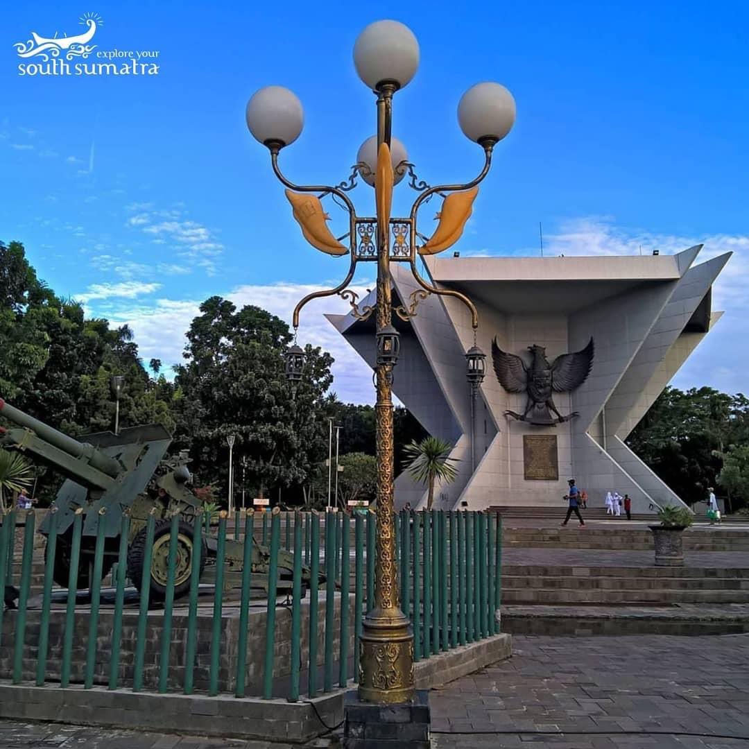 pesonasriwijaya's tweet photo. Mengenang kegigihan rakyat Palembang dalam Perang Palembang tanggal 1 sd. 5 Januari 1947 yang dikenal dengan nama 'Perang 5 Hari 5 Malam'.
@CharmingPLB
#sejarahpalembang #palembang #peranglimaharilimamalam #charmingpalembang #monpera https://t.co/3iYqtzED7i