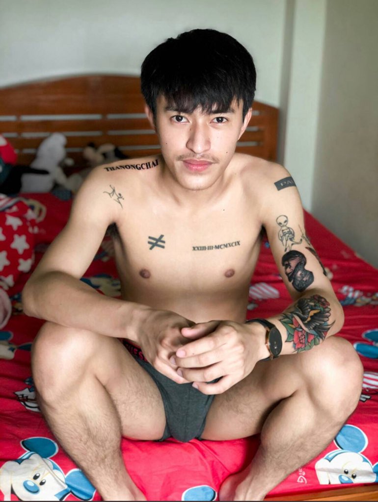 MathueSong's tweet photo. មុខស៊ិច😋 https://t.co/mfFQgjFwg3