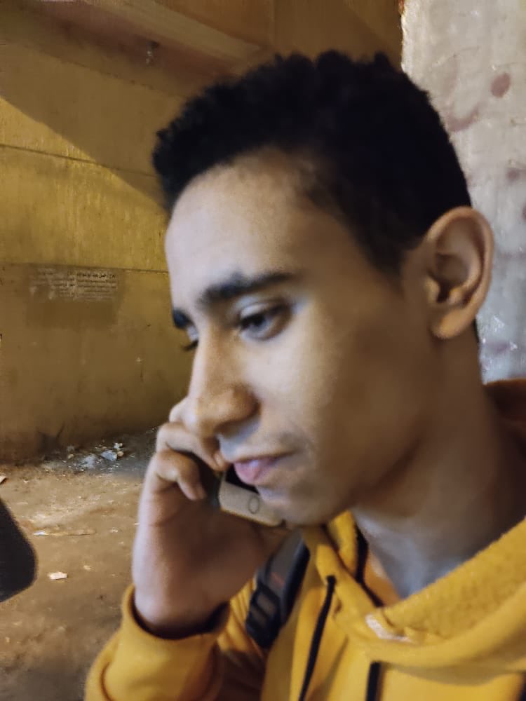 الو الرسام معايا.. ممكن ترسم الفرحة جوايا