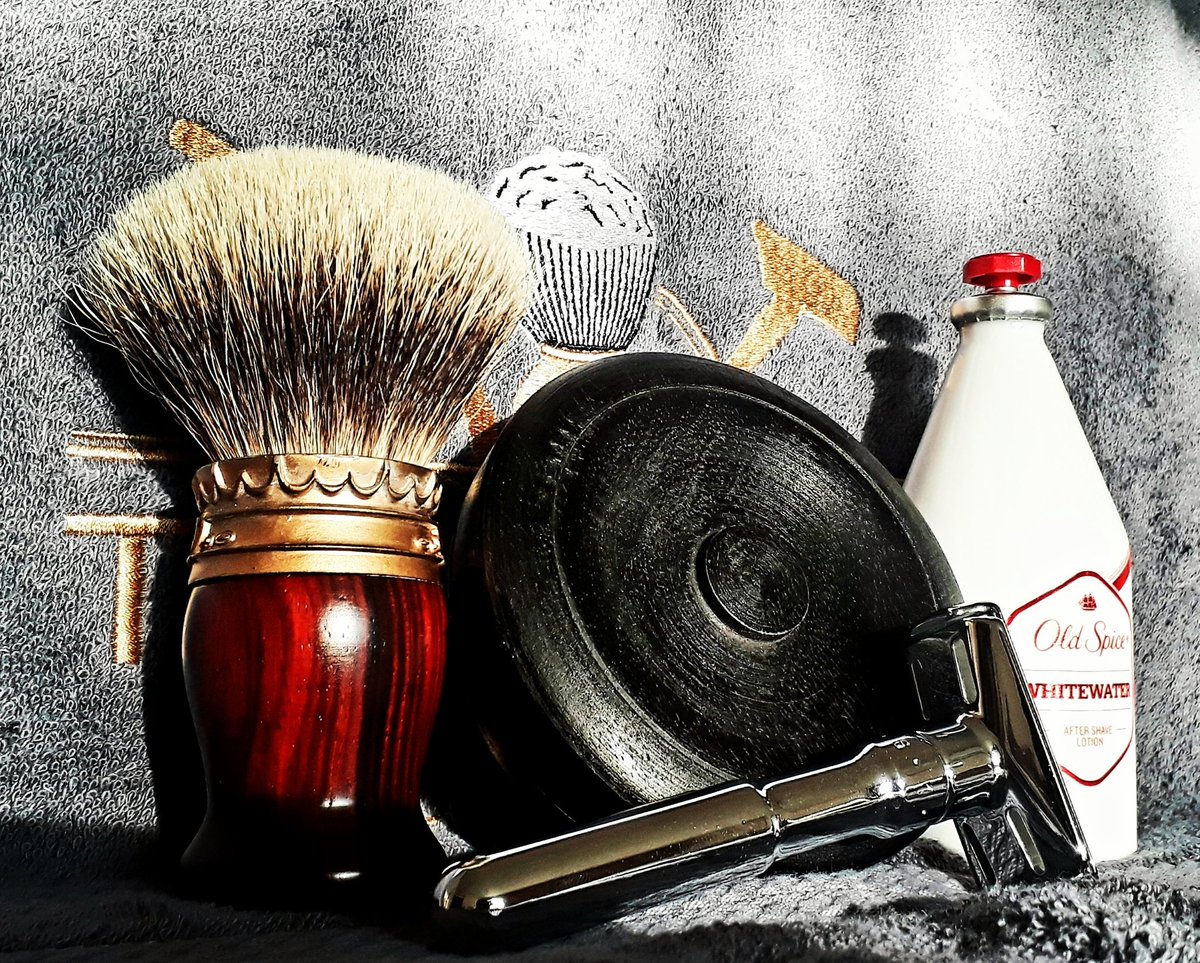 TirasKeyfi's tweet photo. 💈#Sotd #traditionalshaving #wetshaving  #shaving #classicalshaving #classicshave #vintageshave #razor #shaveoftheday #wetshavers #shavingsoap #sakaltirasi #klasiktiras #Tiraskeyfiforum #tiraskeyfi 💈 🇹🇷 https://t.co/ATN0sa2JyU