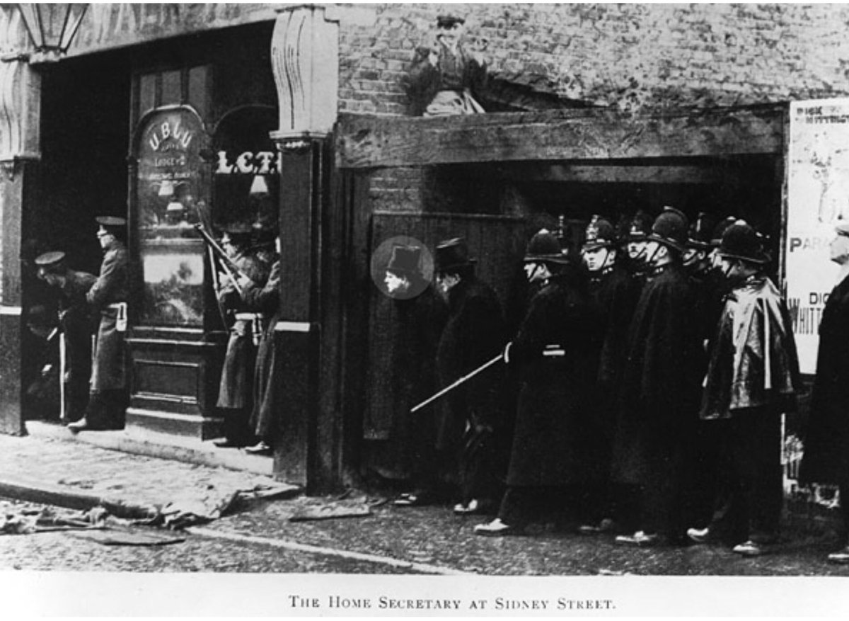 squaremileplod's tweet photo. 3rd January 1911 and the Siege of Sidney Street - a dramatic climax to the hunt for those involved in the murder of three City of London police officers the previous month. And, for me, an event that has provided history with one of its best photobombs (look on the roof) 👍 #OTD https://t.co/5c6FCzfeFL
