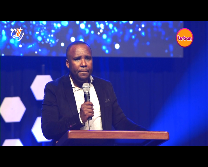 UrbanTVUganda's tweet photo. Happy New Year and welcome to our first Sunday service in the year 2021. Please be blessed as you worship the Lord with us.
#thecitychurchluzira. @The City Church Luzira, 
@Mutalma 
@HenryMuguluma 
@pkasirivu . @UrbanTVUganda 
Stream live 👉🏿https://t.co/nXAIjHrd8z https://t.co/CnbNRRhGL6