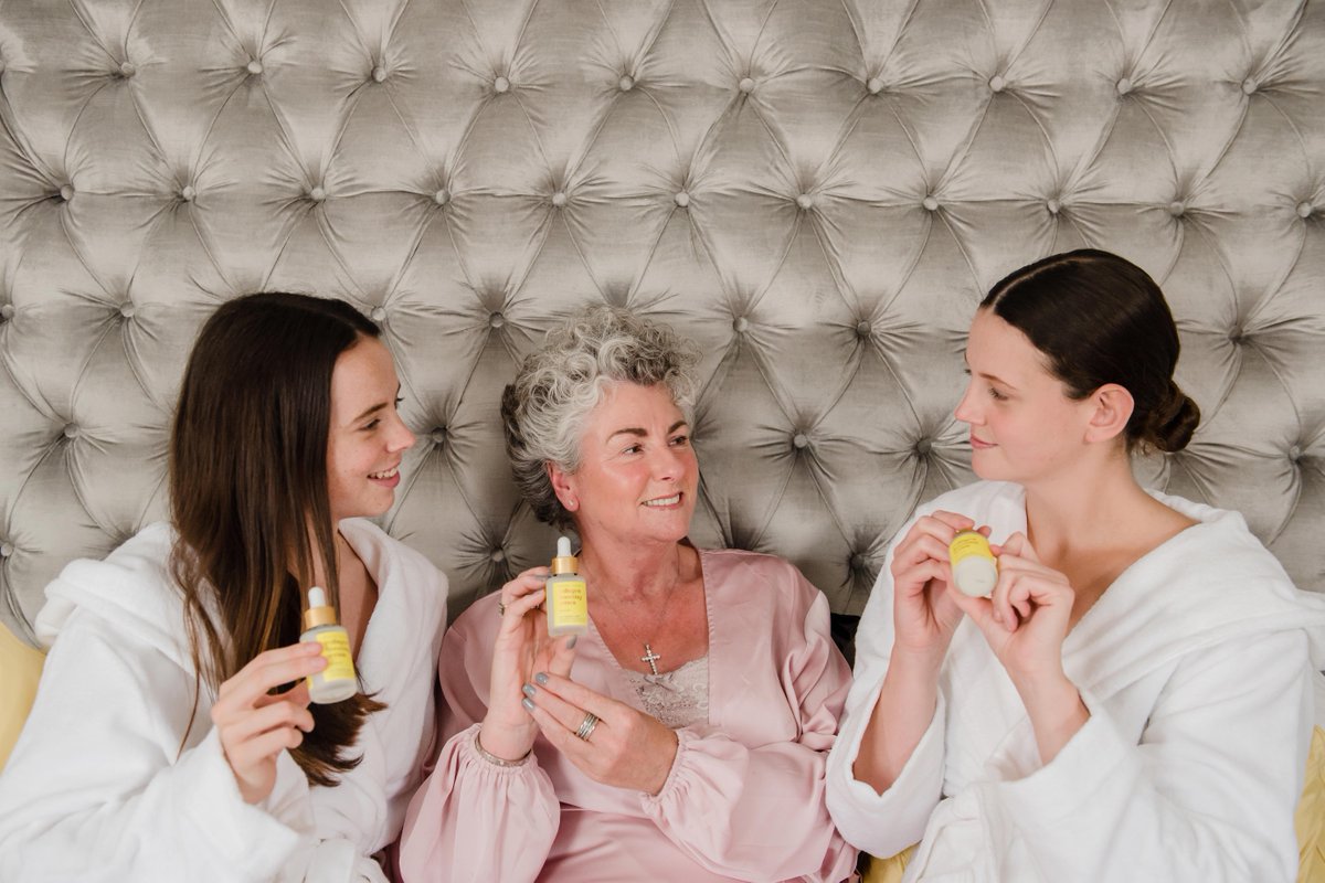 Getting in some well-needed pamper time with the girls 💆‍♀️ 

How are you all spending your first Sunday of the year, Absoluters?