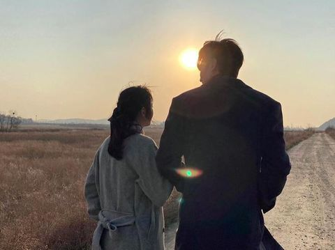 i started following actorleeminho and ggonekim on instagram midway. that's when they still do (said) lovestagrams. i found out that Ggone was the only woman that ever graced Minho's instagram page beside his mother.I AM SMITTEN. (well, who doesnt?) #WeLoveMinEun