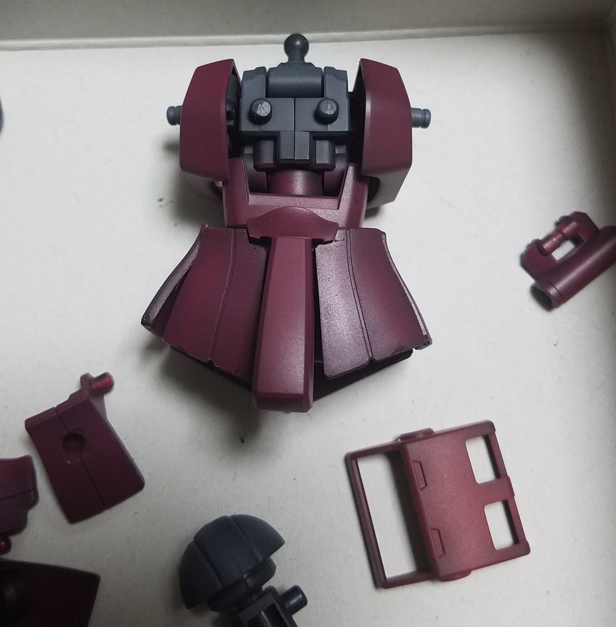Ve San くなまv翼 Hguc シャア専用ゲルググ シャア専用ザク2 を黒サフを使った黒立ち上げ塗装です もう少し明るめの方がよかったかも 残りはシャアピンクを塗装すれば終了 ガンプラの画像を貼るとrtされると聞いて ガンプラ好きと繋がりたい