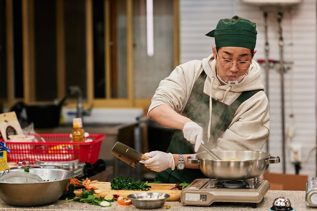 I've been wanting to do this for ages. Here's a thread of HD  #2D1N photos.  Gonna spend the next hour looking for them hehe.