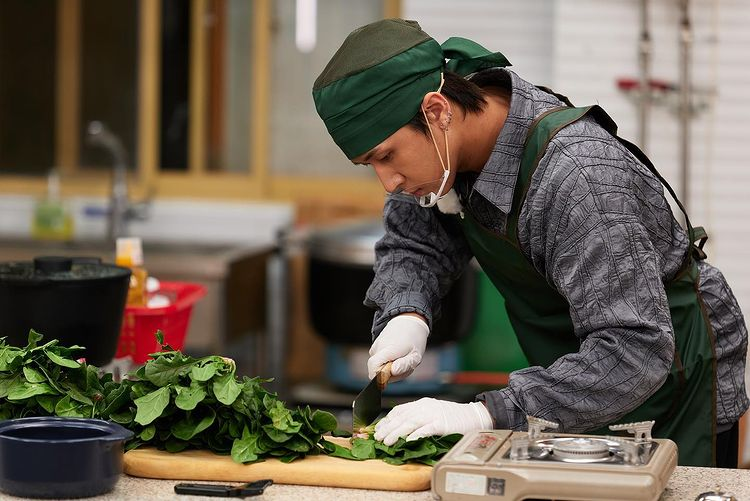 I've been wanting to do this for ages. Here's a thread of HD  #2D1N photos.  Gonna spend the next hour looking for them hehe.