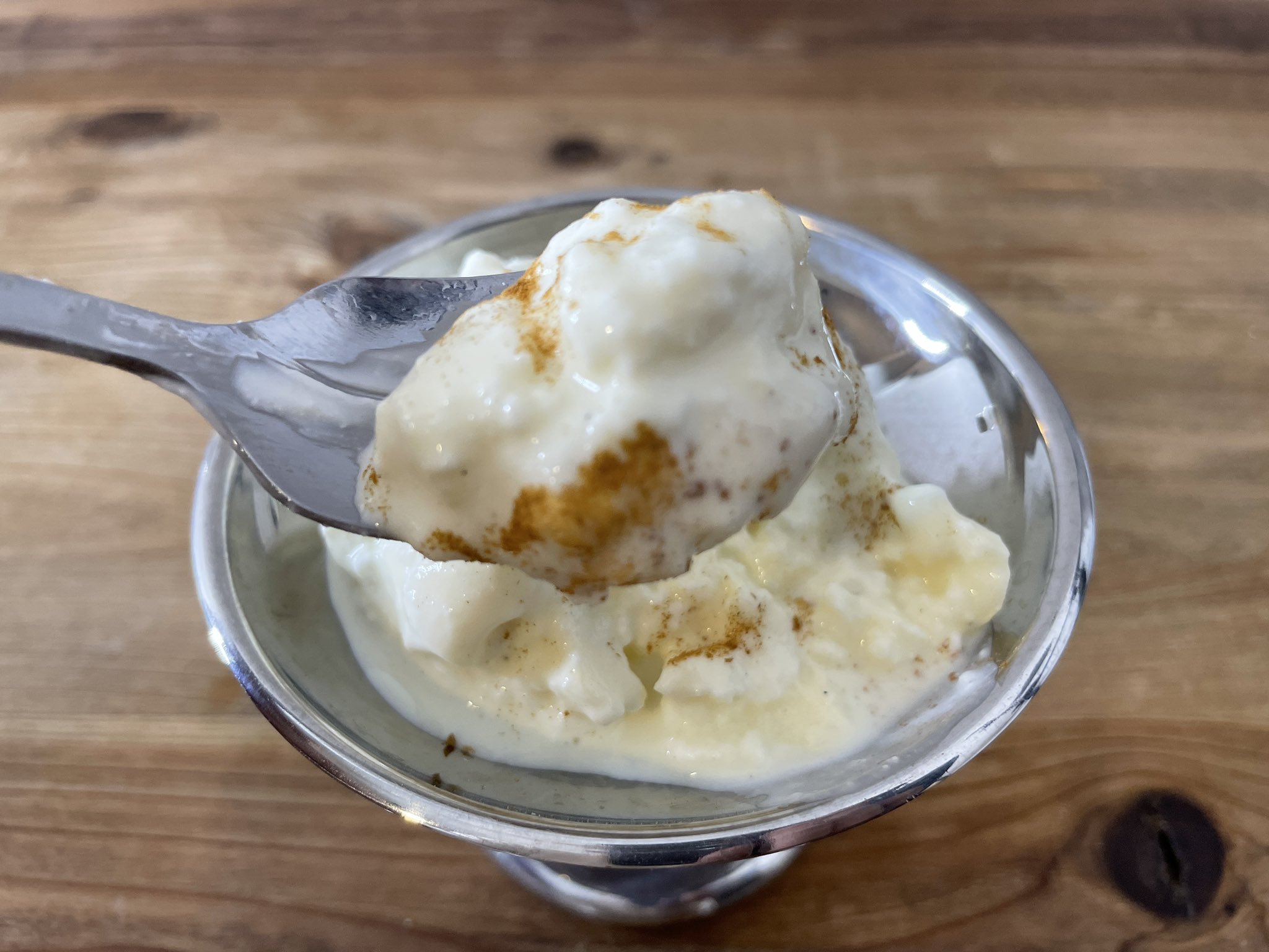じゅん 痩せるズボラ飯絶賛発売中 Sunaoのアイスって美味しいんだけど ちょっと薄いというかさっぱりしてるんですよね そこにカッテージチーズを加えることで超濃厚になります 約100kcalとは思えない味 この2つ 相性抜群すぎる T Co