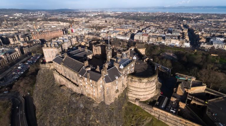 edinburghcastle's tweet photo. The castle was once a royal treasury, where the nation’s records and riches were kept. Jewels and treasures from around the world were kept here – including relics of Robert the Bruce, fine tapestries, and magical amulets. #CastleFact https://t.co/VzHL26LcUf