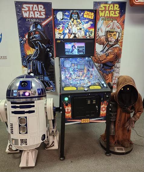 Ah, I miss my buddy R2. He has never forgiven me for becoming a Sith Lord. At least we have our love of @sternpinballinc’s Star Wars pinball machine in common.

#pinball #StarWars #playstrong