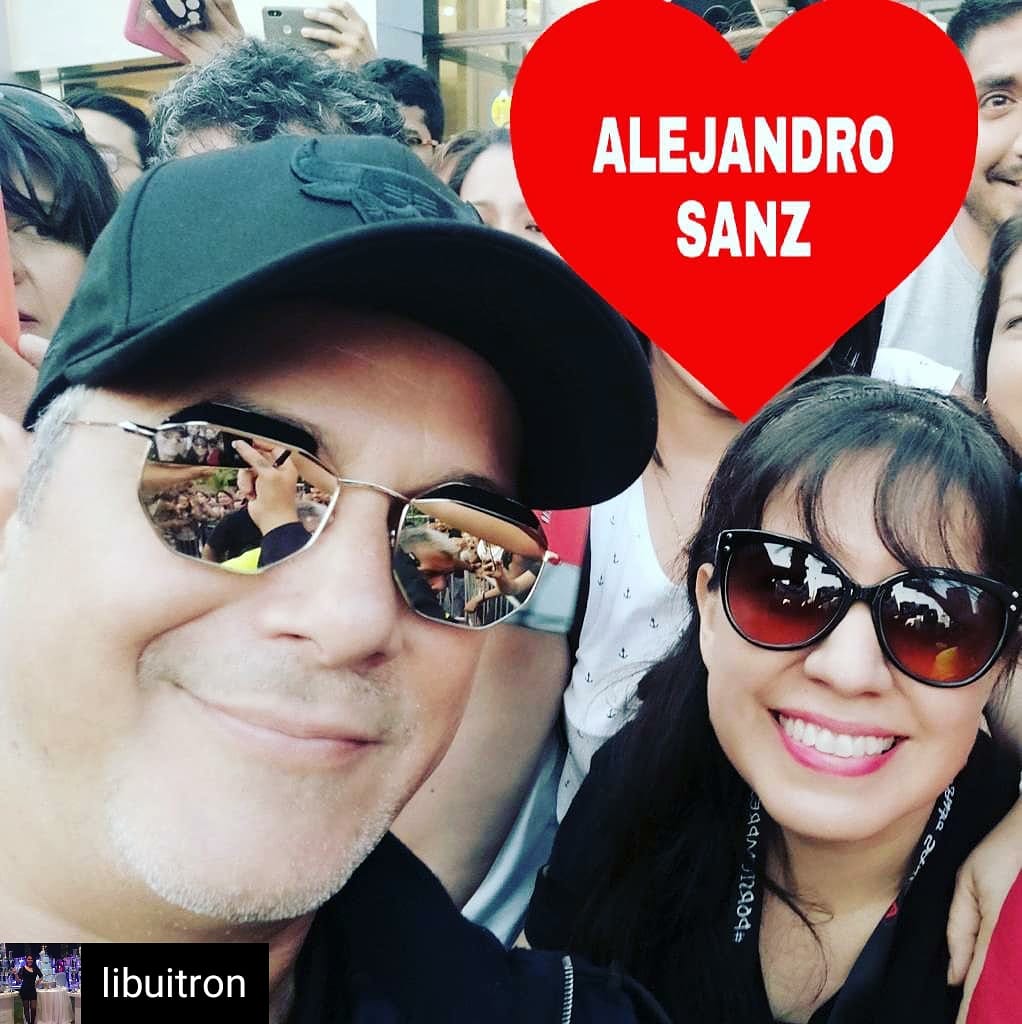 Reposted from @libuitron He sido tan Feliz contigo 😍
@alejandrosanz  eres lo máximo