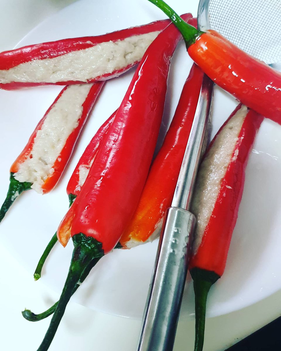 KlangRed's tweet image. First post of 2021. Homemade Yong Tau Foo.
The fish paste used for the stuffing is from Teluk Intan, reputedly the best.
Prep and cook 1hr.
.
.
#sundaydinner #yums #yongtaufoo #chilli #ladiesfinger #brinjal #sedapgiler