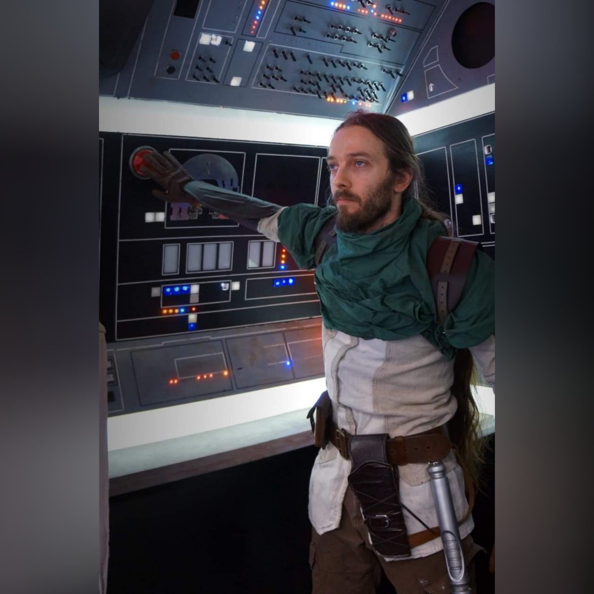 Tu veux découvrir l'histoire Zayne Carrick, le personnage qu'a choisi Bastien.

Ça se passe ici instagram.com/p/CJlS4ymjhR5/…

#Zayne #Carrick #Cosplay #Starwars #Cosplayer #zayneCarrick