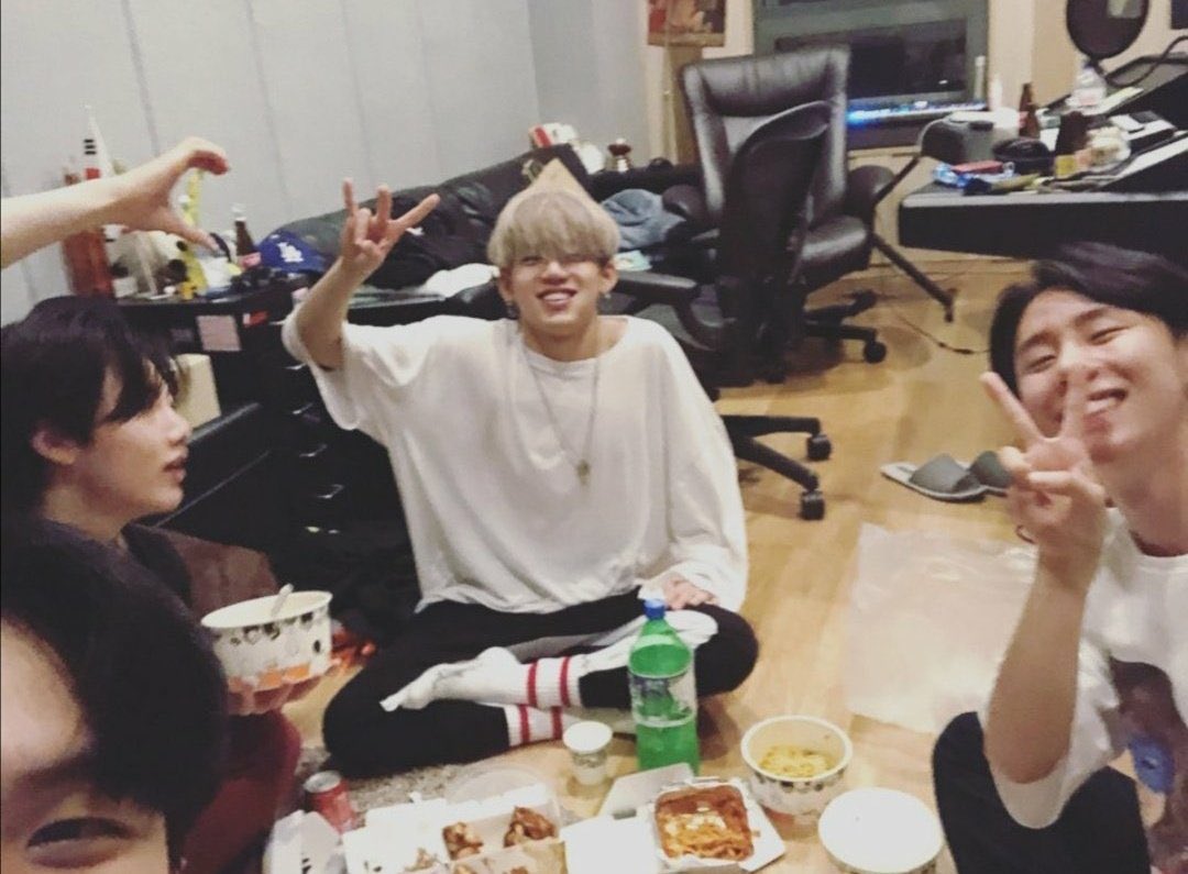 yedamuIt's tweet photo. no why :(((( https://t.co/1Pu9fRYbBS