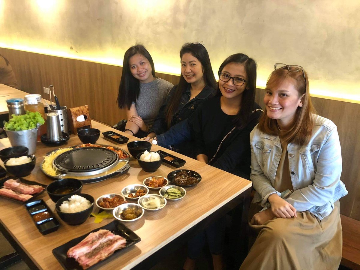 __docjo's tweet photo. Love you girls! #DefineMe 🤣 https://t.co/mn0jO2n8J7