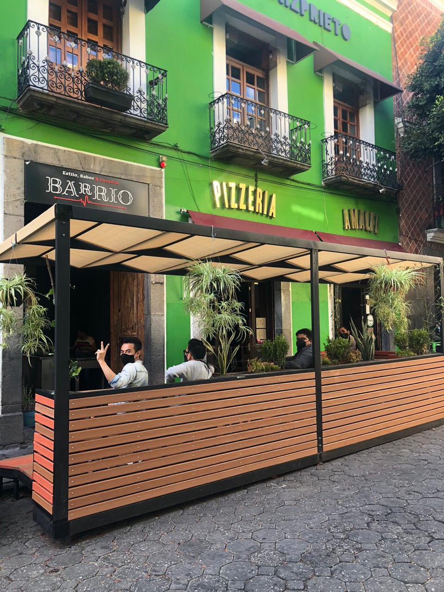 parkletsmex's tweet photo. Nuestros Parklets están hechos con madera 100% reciclada y reciclable, muchos modelos distintos para precios y necesidades diferentes.
#AbrirOMorir #parklets @Adela_Micha @jrsestaca @FishersMexico @SonoraGGroup @CambalacheRest @canirac @CaniracHgo @CaniracValleMex https://t.co/g8yzSv4bGu