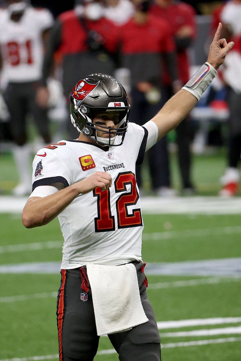 BleacherReport's tweet photo. Brady and the Bucs move on to the NFC Championship 🔥

Brady: 18/33, 199 yards, 2 TDs https://t.co/PSCM9axz8u