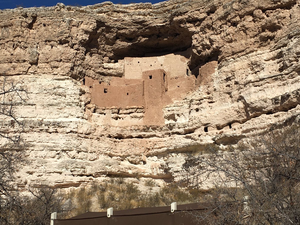 Montezuma Well, Montezuma Castle, & Tuzigoot were all settlements of the Sinagua culture in the Verde River Valley in modern-day Arizona. Like their Hohokam neighbors to the south, they fortified their settlements around 1350 AD, & abandoned them around 1400.