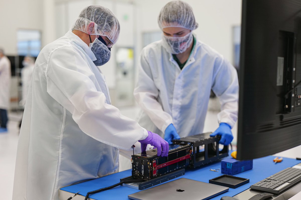 PolySat's tweet photo. Confirmed: ExoCube-2 is operational! Today marked another successful launch for the Cal Poly CubeSat Laboratory 🛰 https://t.co/5RJaV98NGl