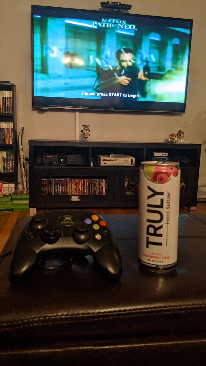 KeefWhiteJR's tweet photo. #RetroGaming #TheMatrix #Xbox

@xbox @trulyseltzer https://t.co/hS3KyFHGHT