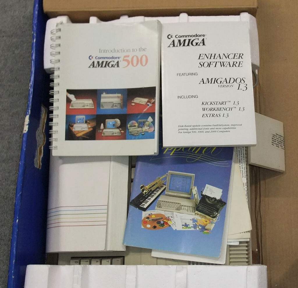 アキハバラ Beep 週末は パソピア7 Amiga500 Hb F1xdj X1turboz Iiiをお譲りいただきました 全て箱 説明書付きです このご時世にお持ち込みいただき大変ありがたい限りです ビッグダデー村田 パソピア Amiga Msx X1 T Co